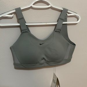 Nike Alpha Bra